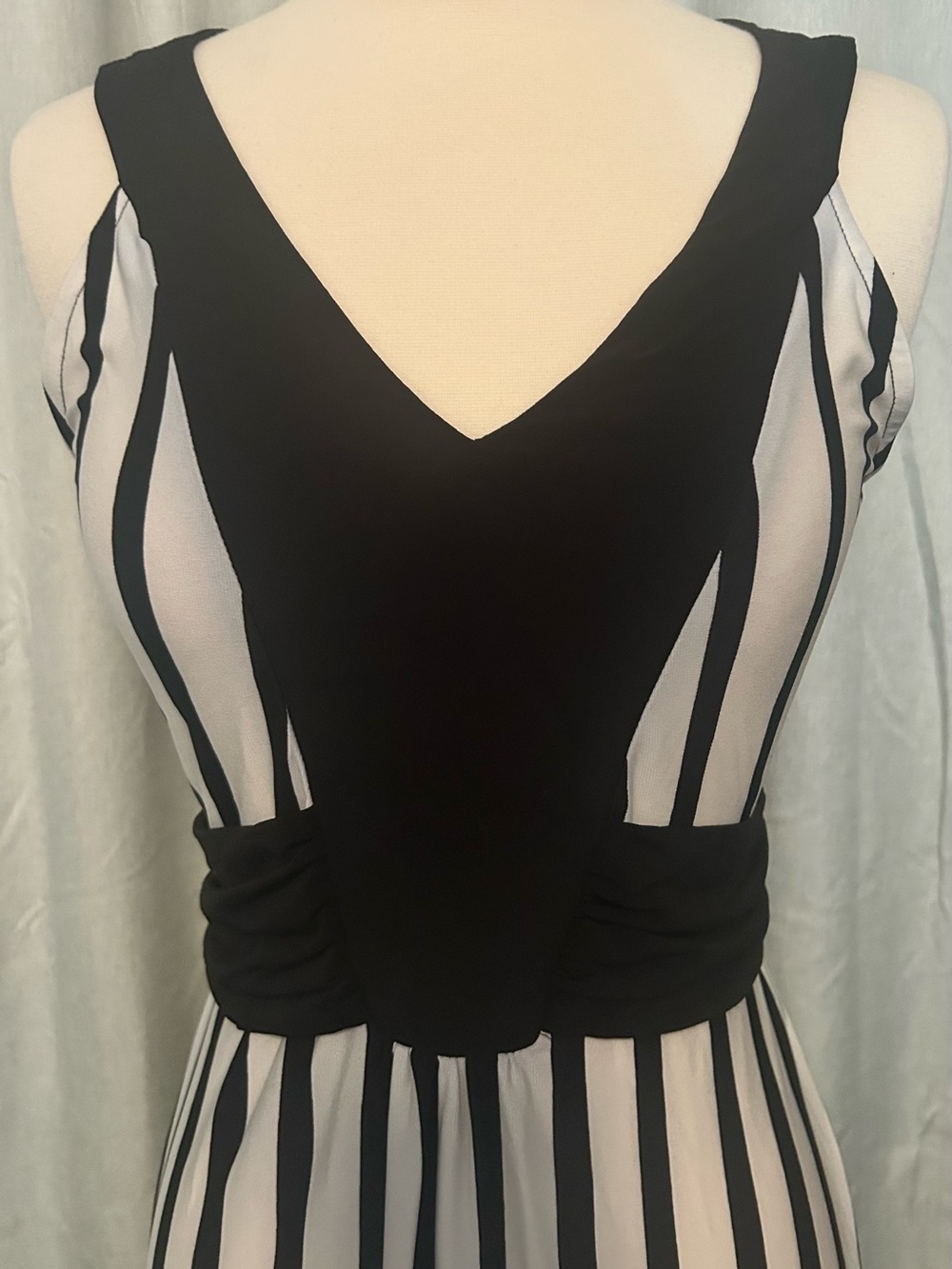 new directions Black and White Vertical Stripe V‑Neck Maxi Dress - Picture 5 of 7